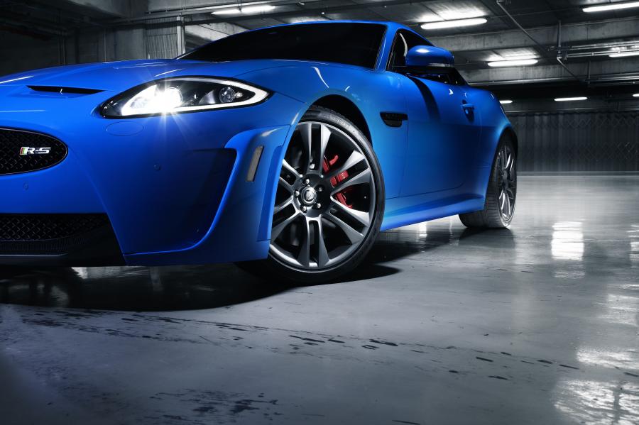  Jaguar XKR-S 2011 года  (фото 14 из 35)